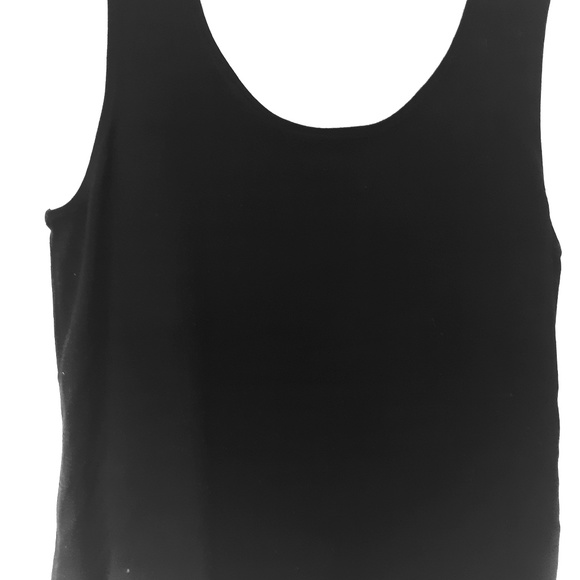 AUGUST SILK CLASSIC SHELL TOP - COMES DRIED CLEAN - Picture 2 of 6